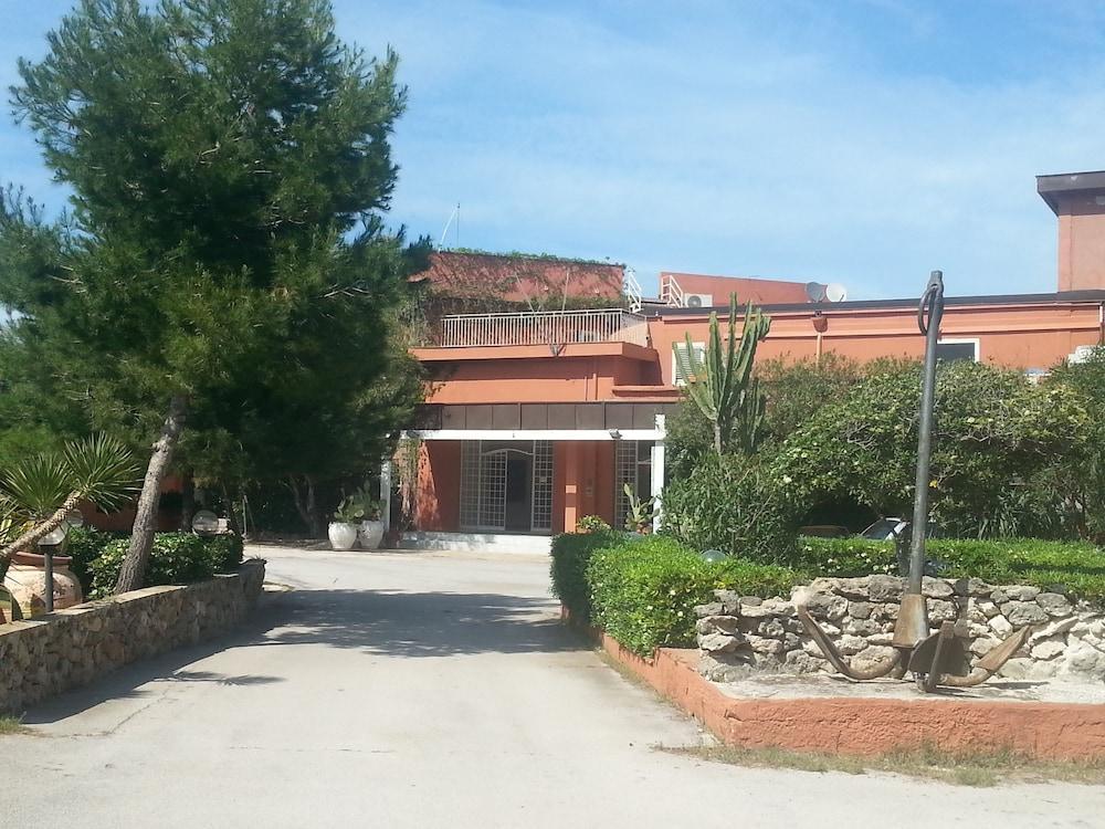 Hotel Sport Club Portorais Carini Buitenkant foto